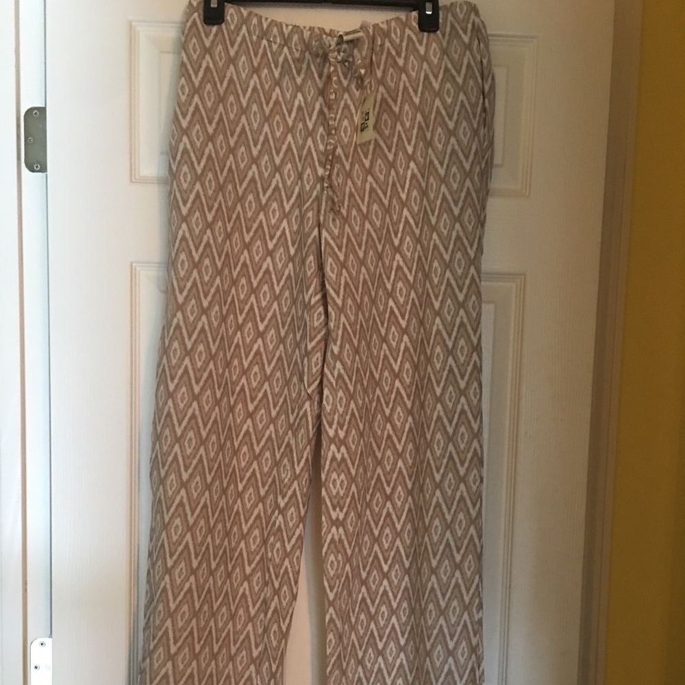 NWT white and tan summer float pants